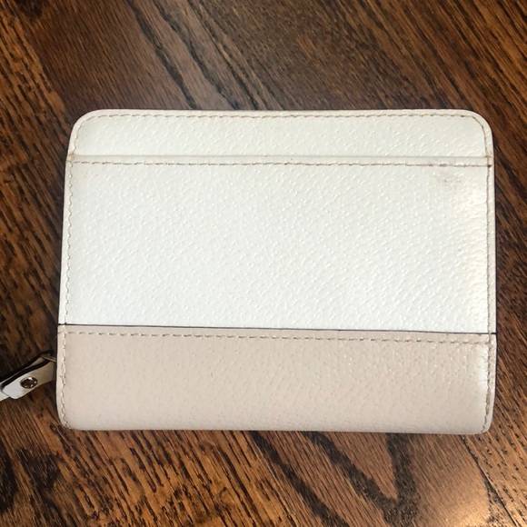 KATE SPADE WALLET - Picture 2 of 5